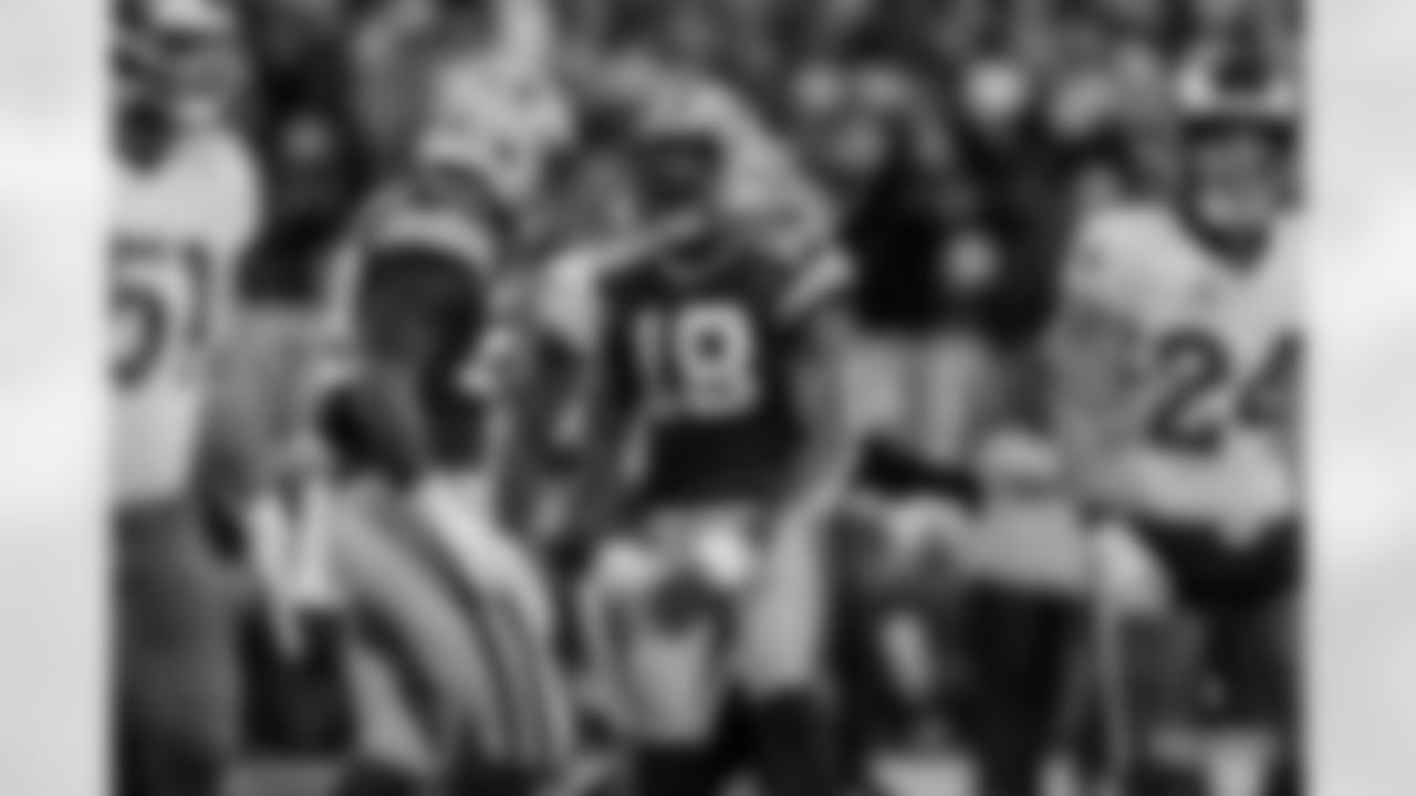 WR Randall Cobb