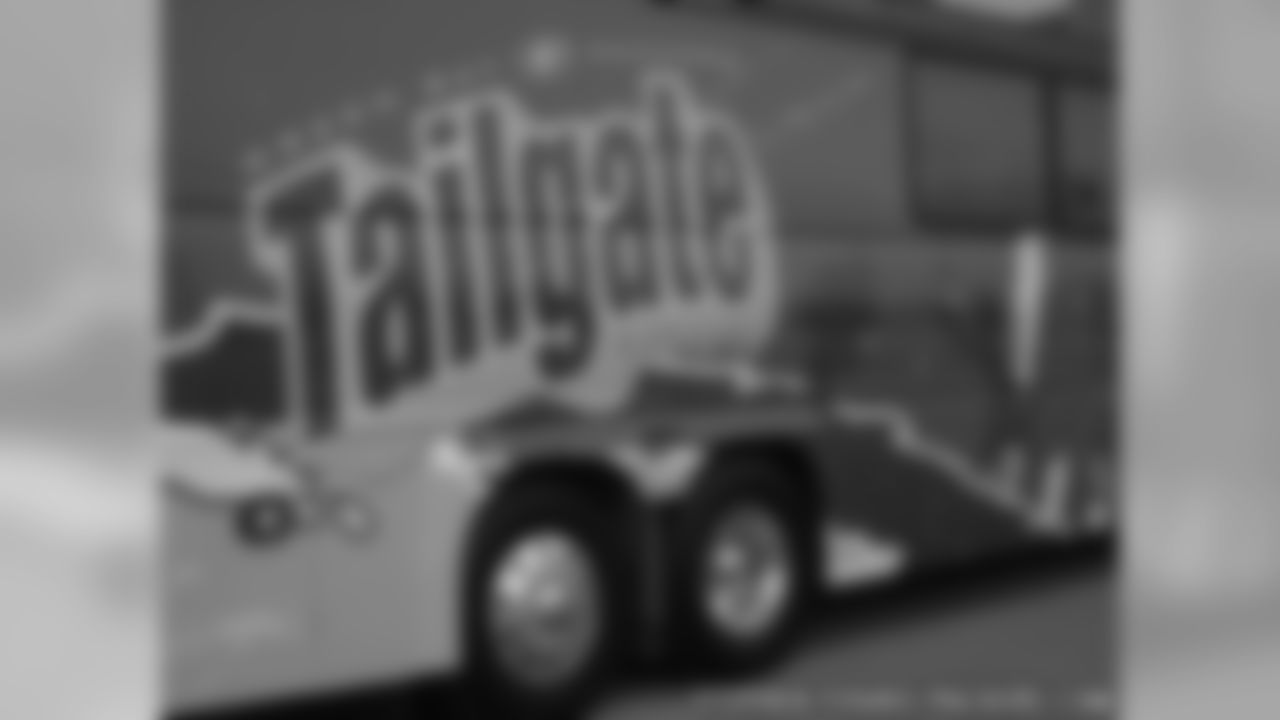 The Packers Tailgate Tour Bus