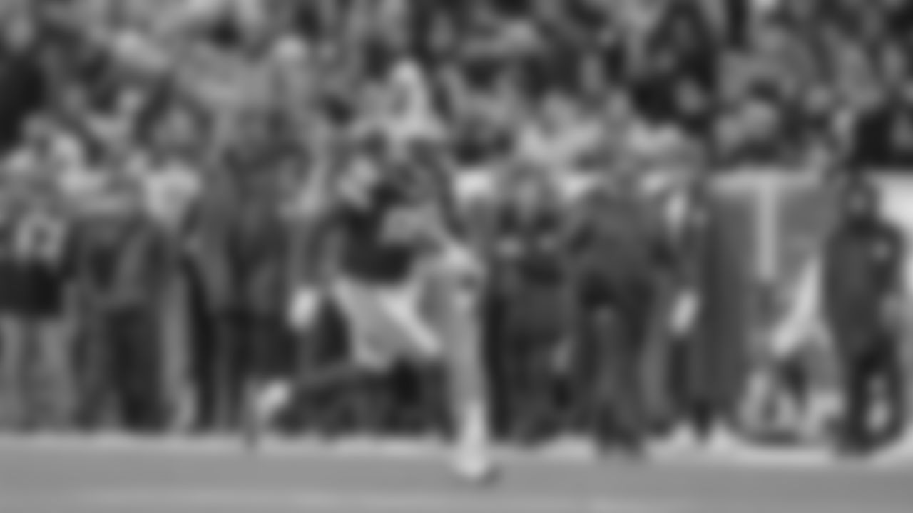 190519-marcedes-lewis-02