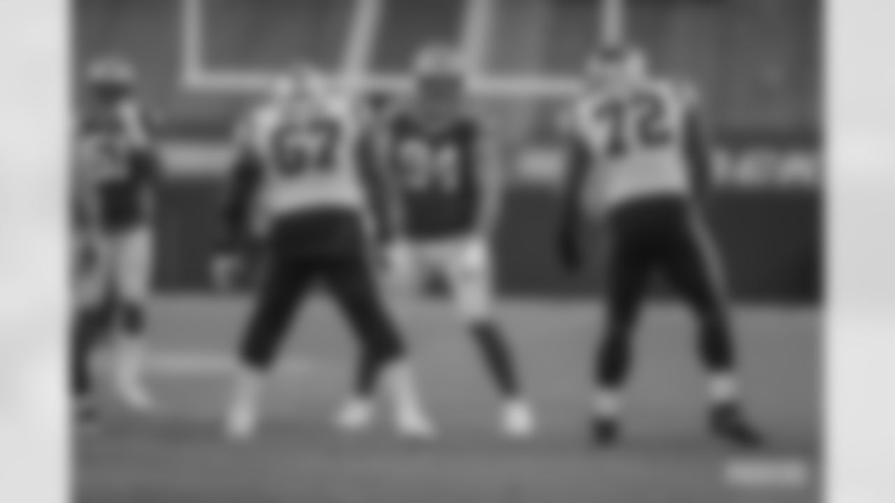 DL Dean Lowry