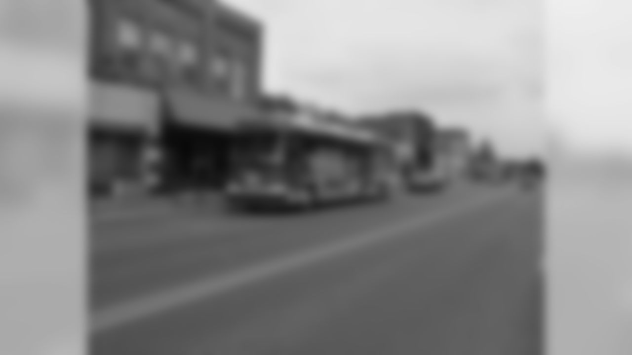 Packers Tailgate Tour - Lunch at Tricia's Bistro in Crandon