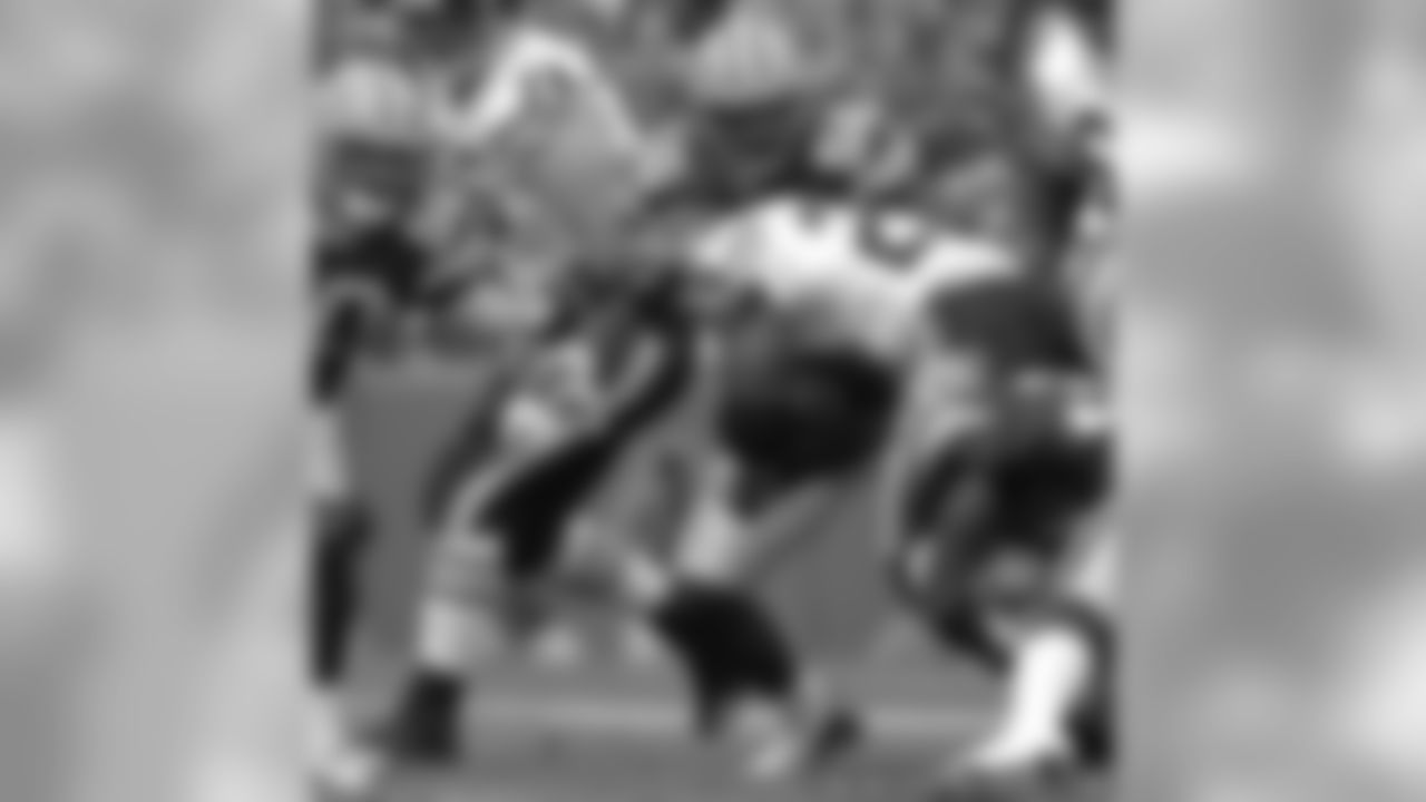 LB Nick Barnett