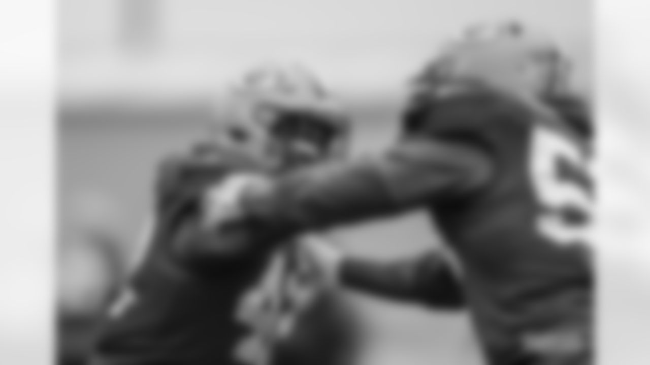 LB Oren Burks
