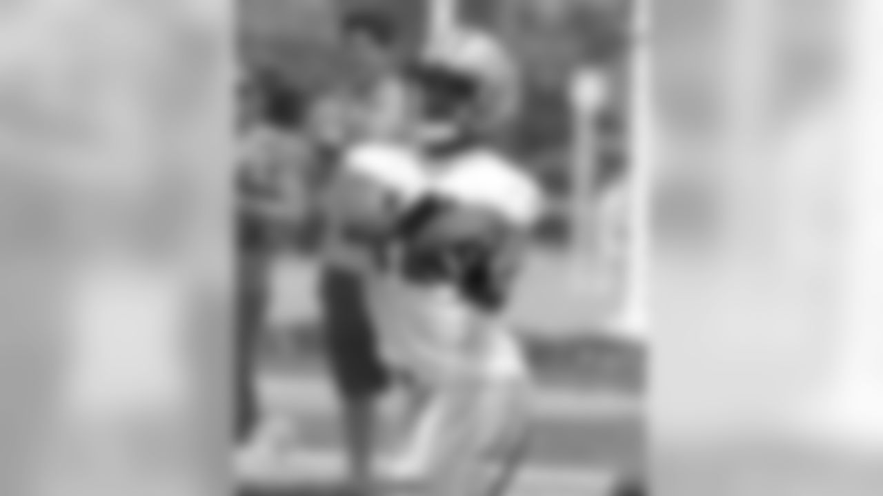 WR Ruvell Martin