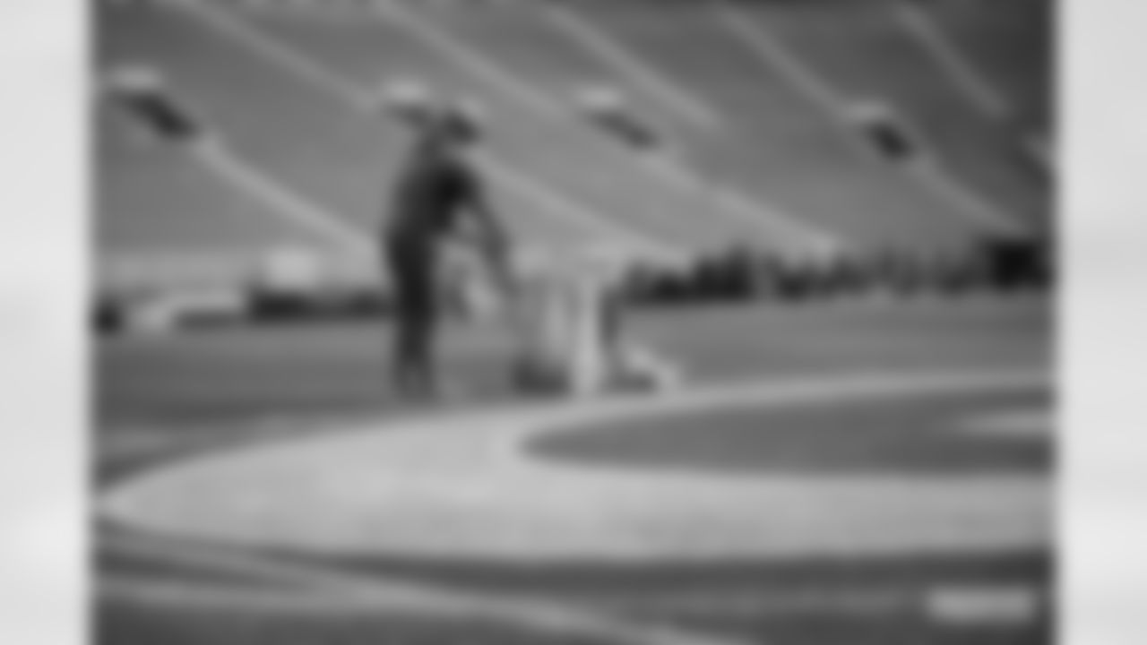 220917-field-paint-2560014