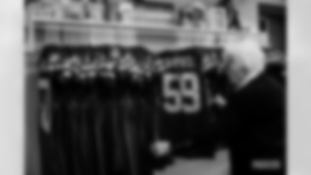 211022-50s-classic-uniforms-256041