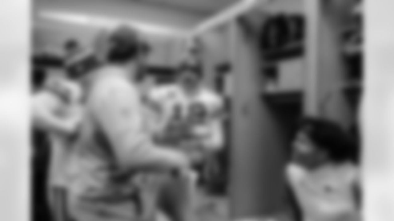 221205-locker-room-evan-2560002
