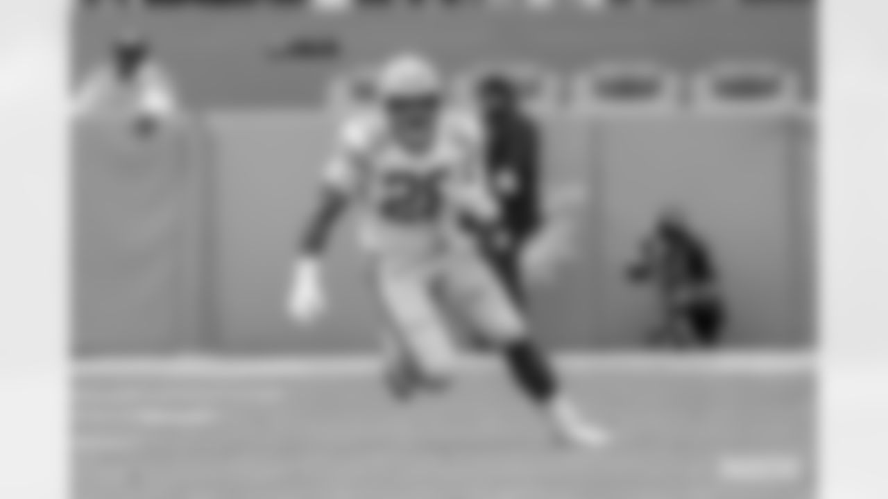 221225-packers-dolphins-siegle-WM-125