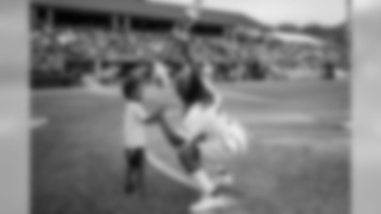 180602-green-gold-softball-siegle-25