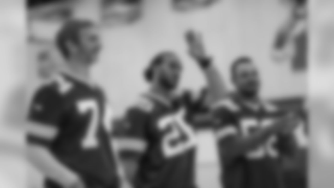 190410-tailgate-tour-marshfield-high-03