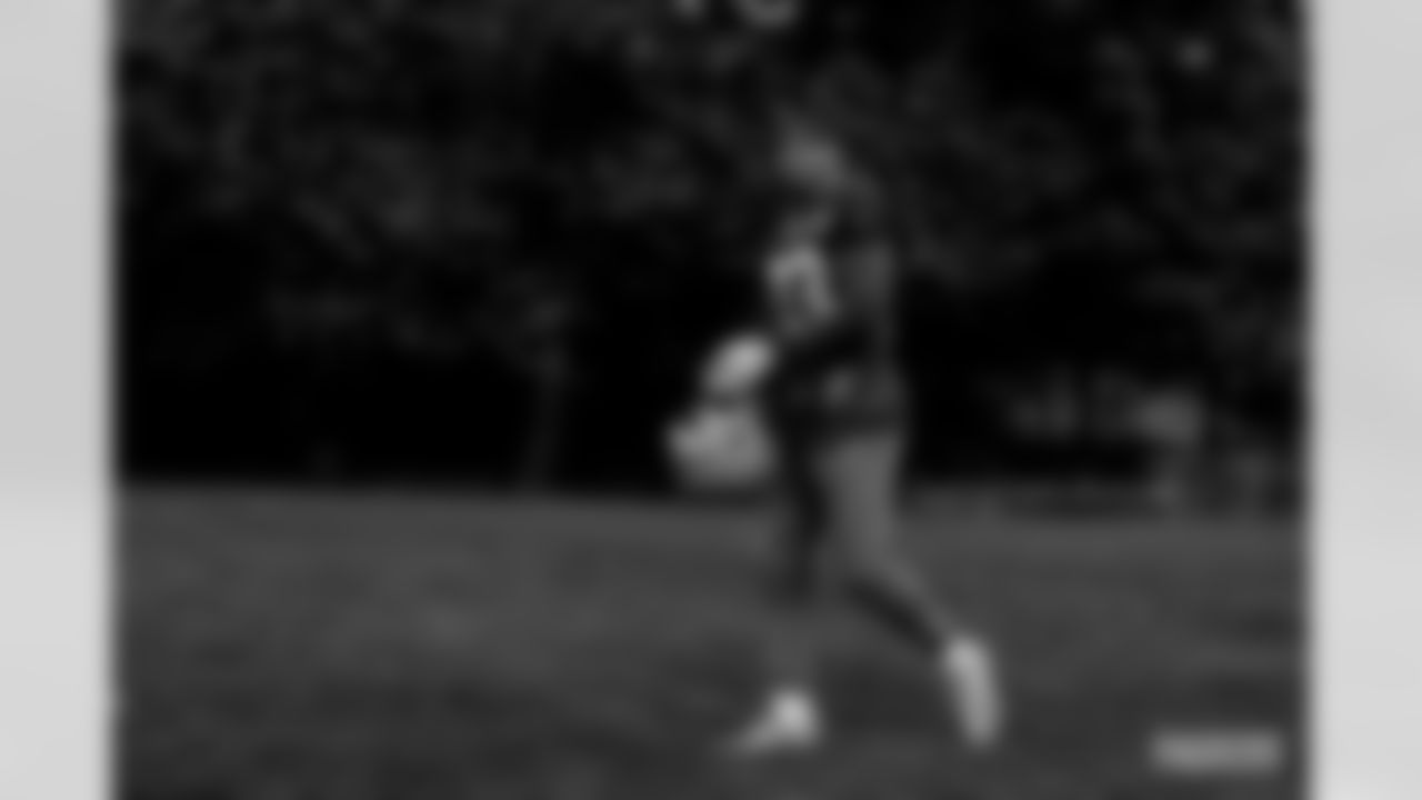 221007-evan-gallery-2560014