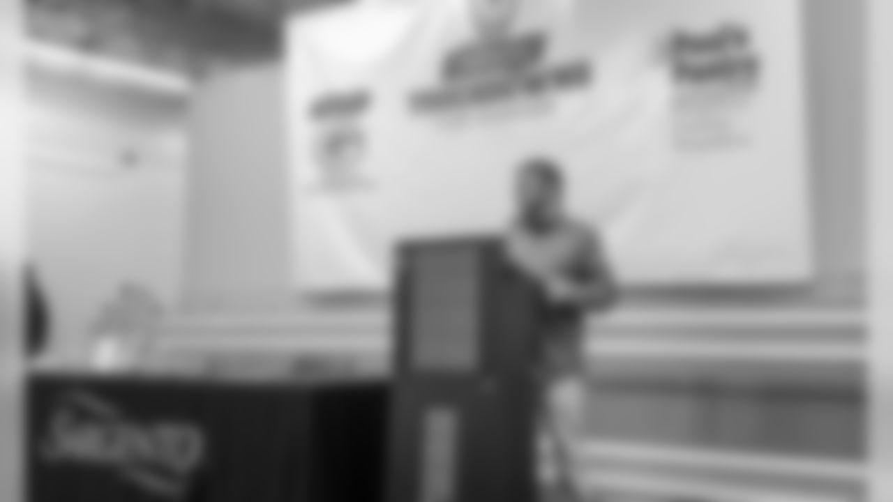 181211-jamaal-williams-pauls-pantry-13