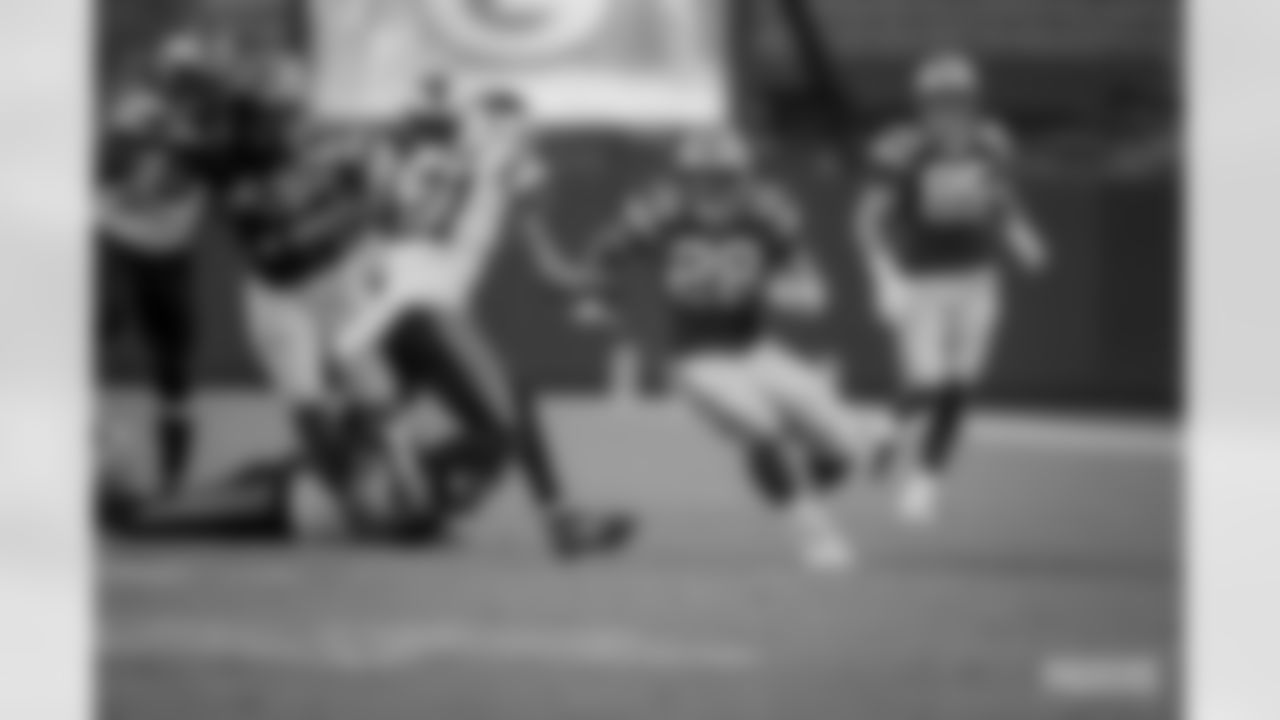 RB AJ Dillon