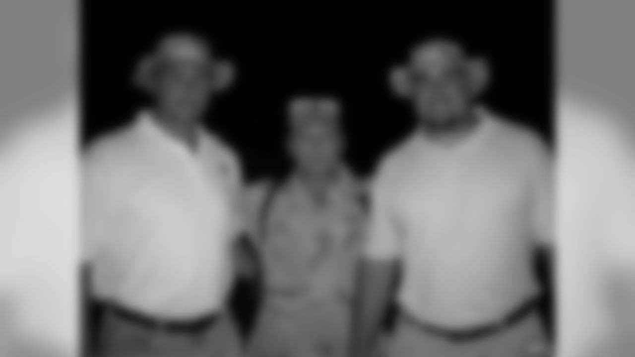 Rivera Visits Troops In Middle East