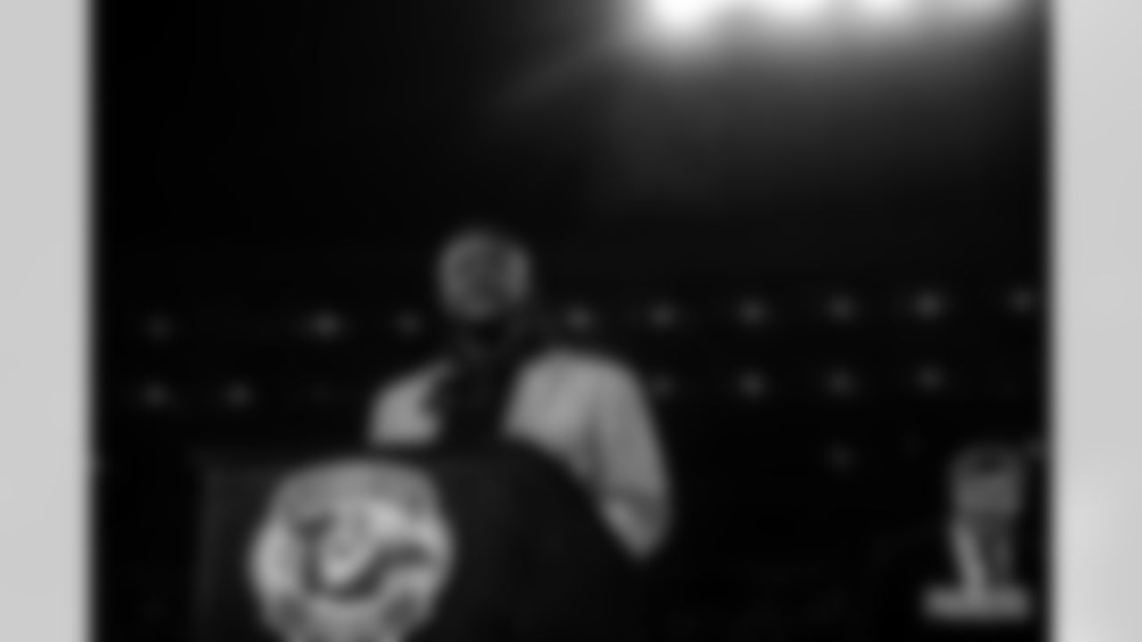 221118-mik-butler-2560010