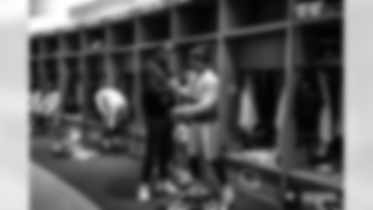 221220-locker-room-EA-2560016