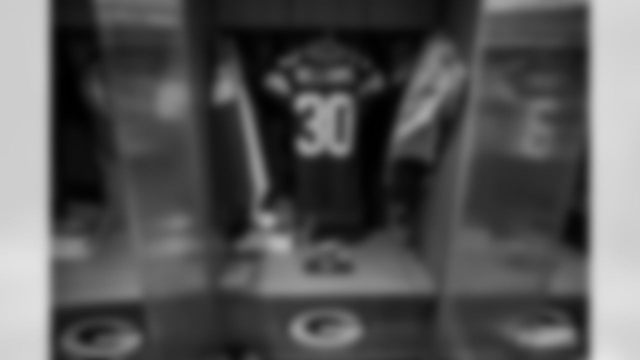 201219-locker-room-28