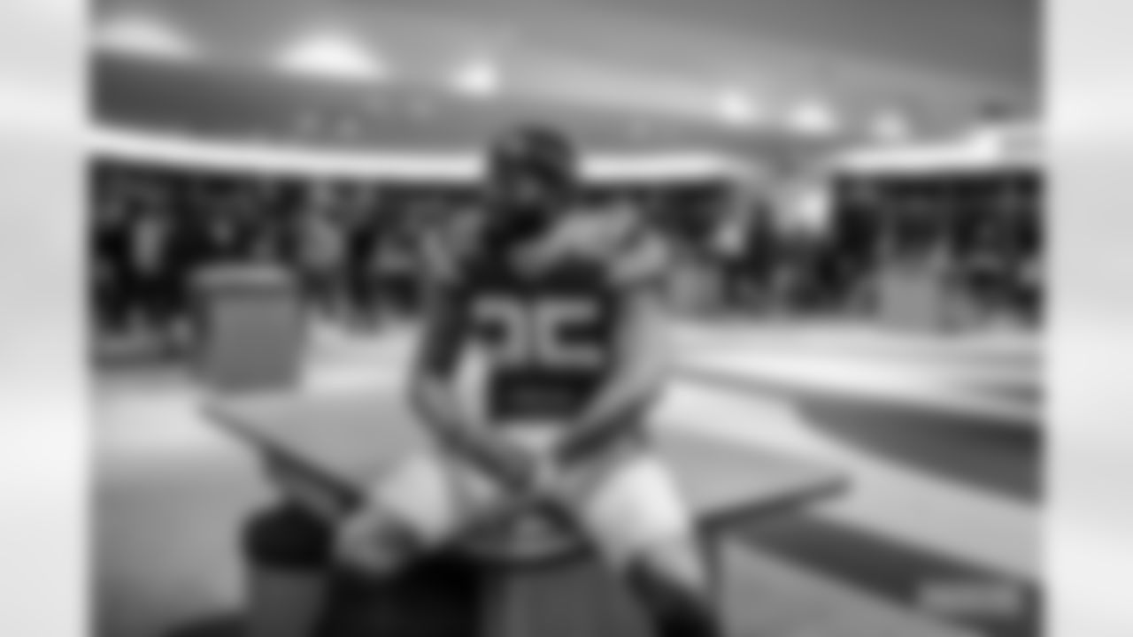 221220-locker-room-EA-2560018