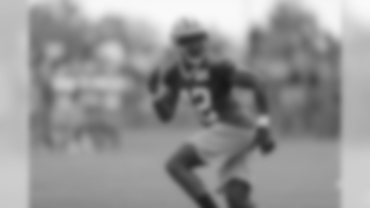 LB Oren Burks