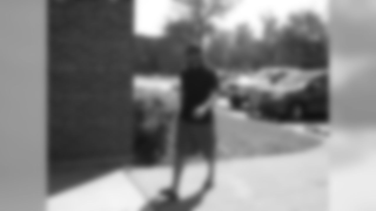 100729-playerarrive