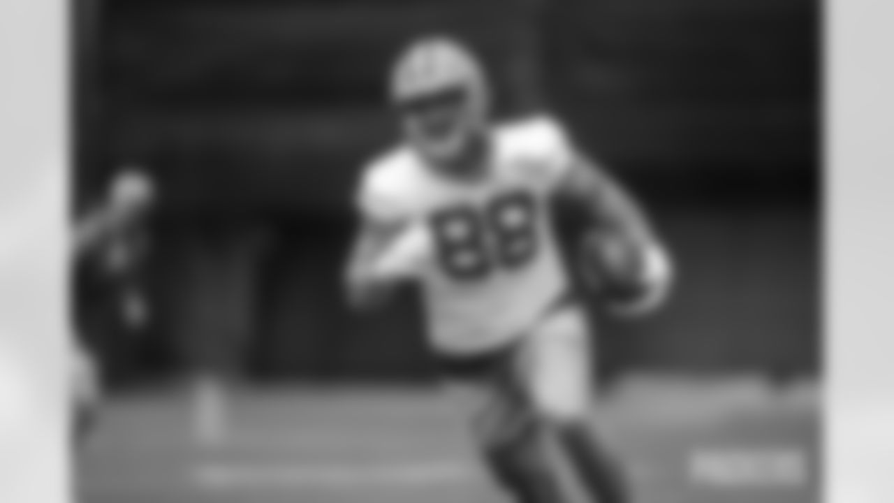 TE Luke Musgrave