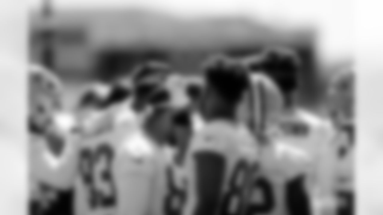 WR Huddle