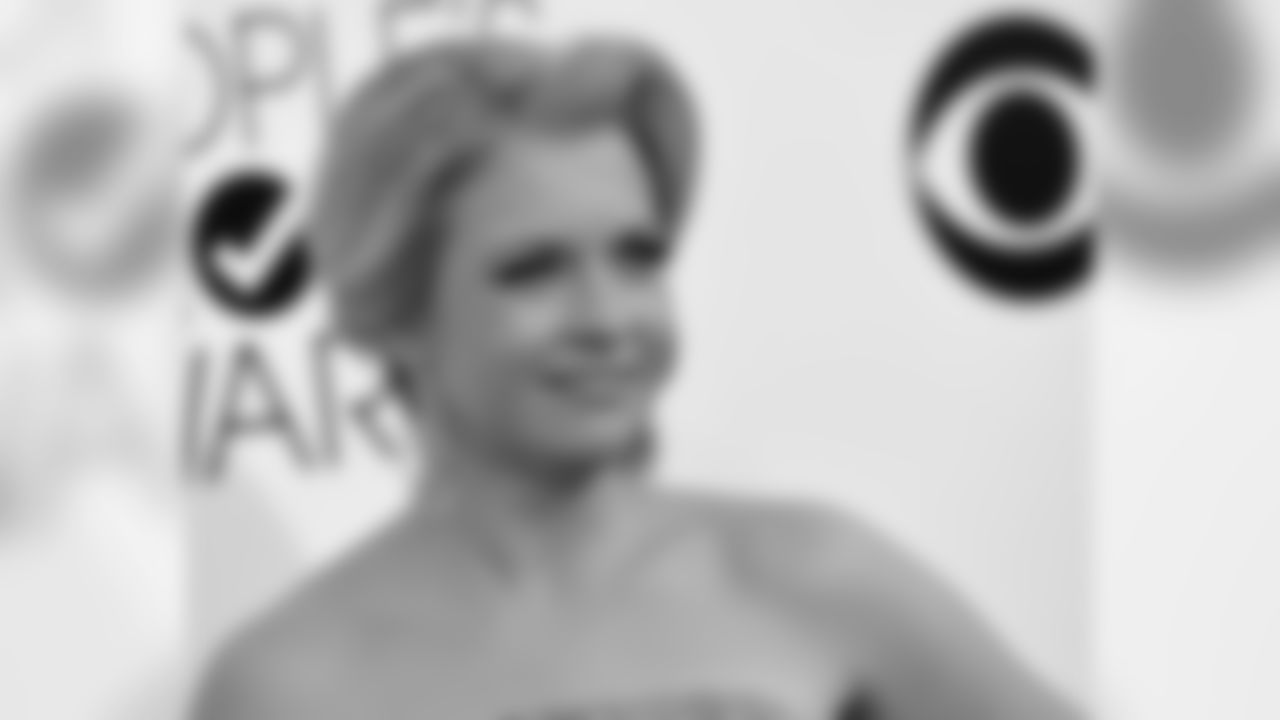 Melissa Joan Hart – An actress best known for her title roles in the television series Clarissa Explains It All and Sabrina the Teenage Witch