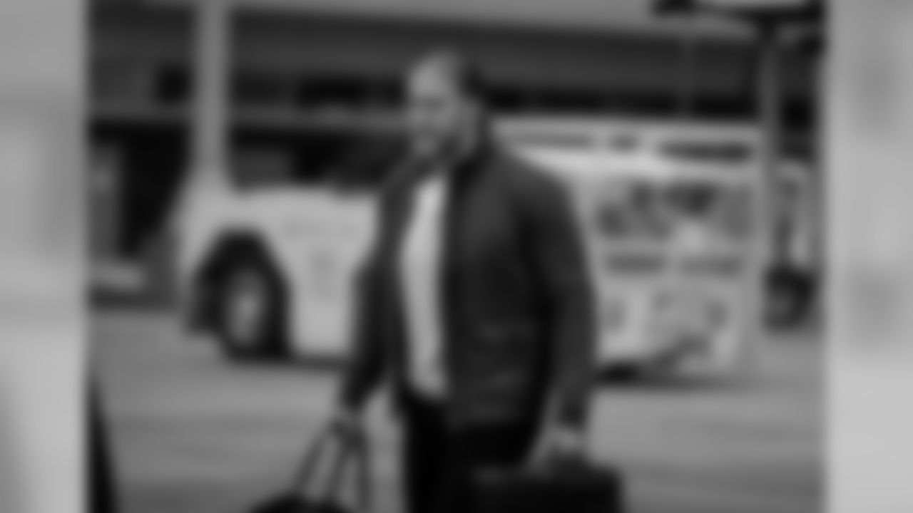 181124-packers-arrive-minneapolis-siegle-12