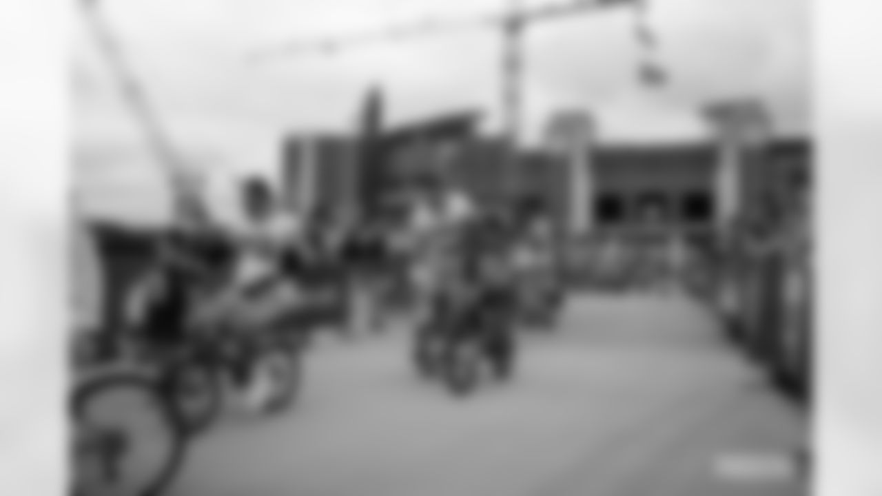 220727-training-camp-bikes-2560021