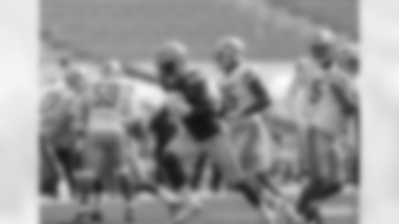 LB Oren Burks