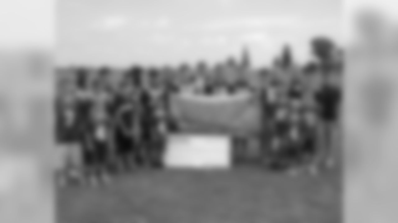 Green Bay Packers Foundation Presents Wrightstown High School With $250,000