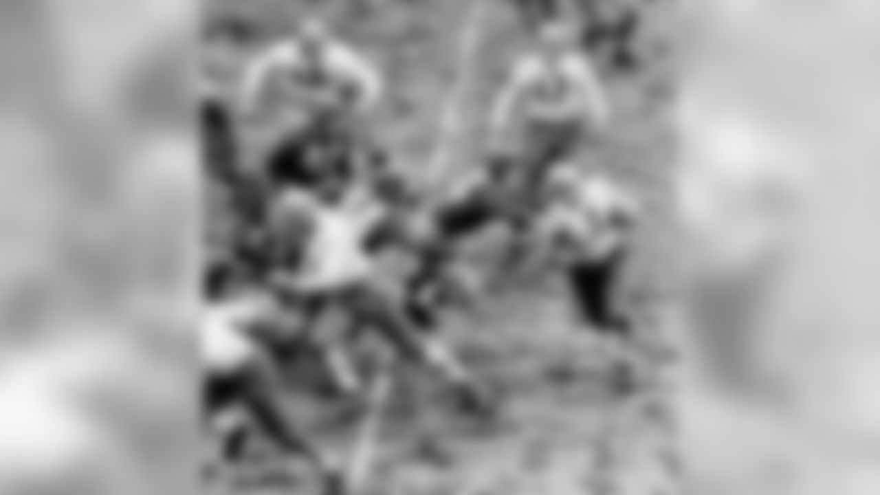 Jankowski (#7) was selected by the Packers with the ninth overall pick in the 1937 NFL Draft. Appeared in 50 games with Green Bay. Inducted into the Packers Hall of Fame in 1984. Died in 1996.