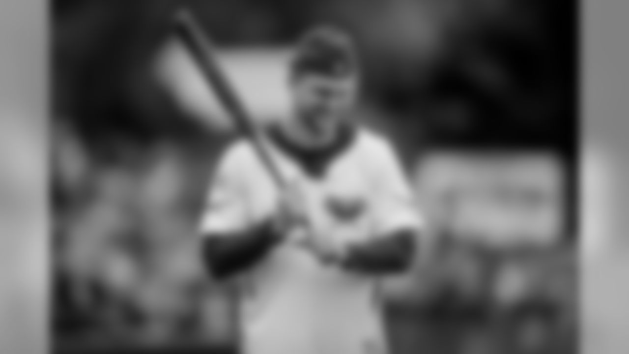 180602-green-gold-softball-siegle-87