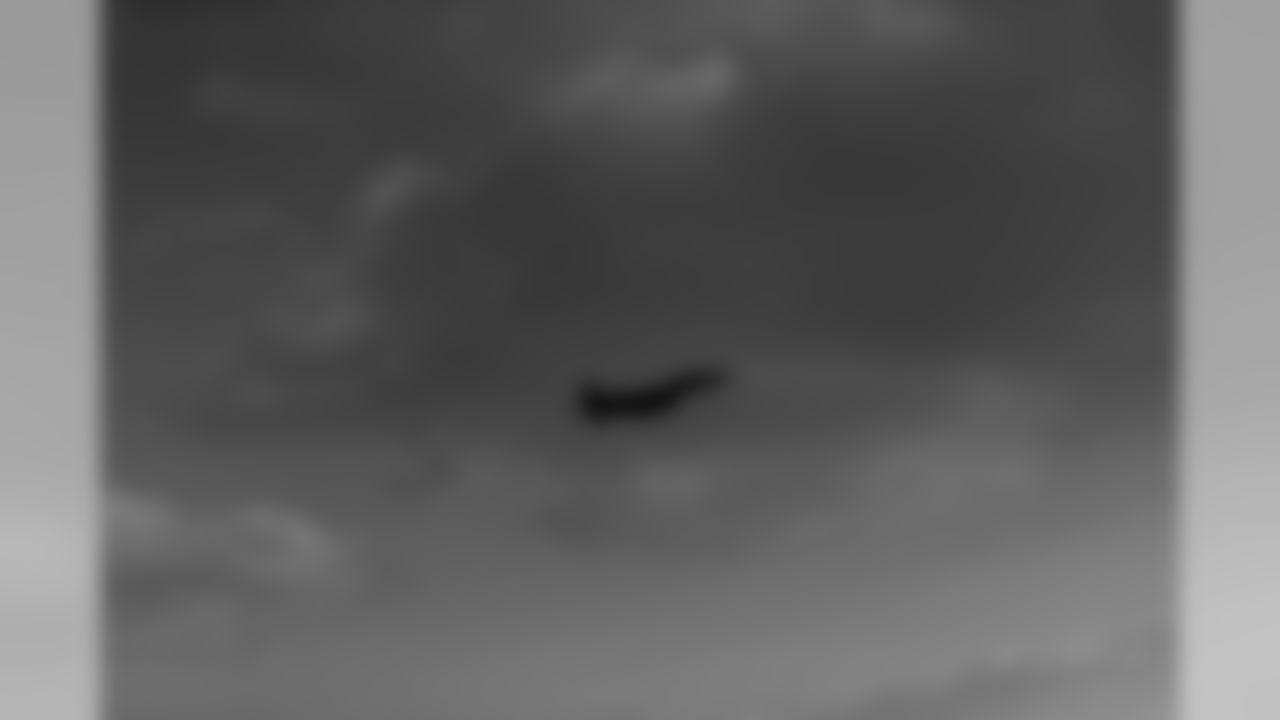 181111-f15-fly-over-03