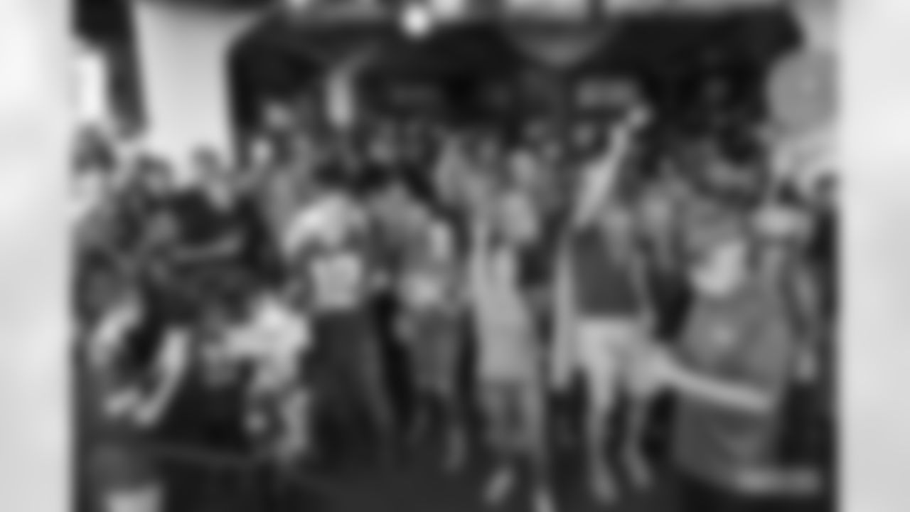 211928-pep-rally-AZ-256006