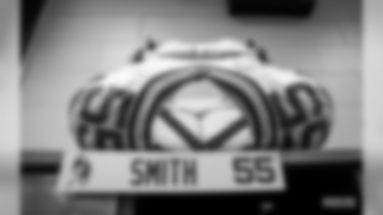 191201-packers-locker-room-bobber-WM-9