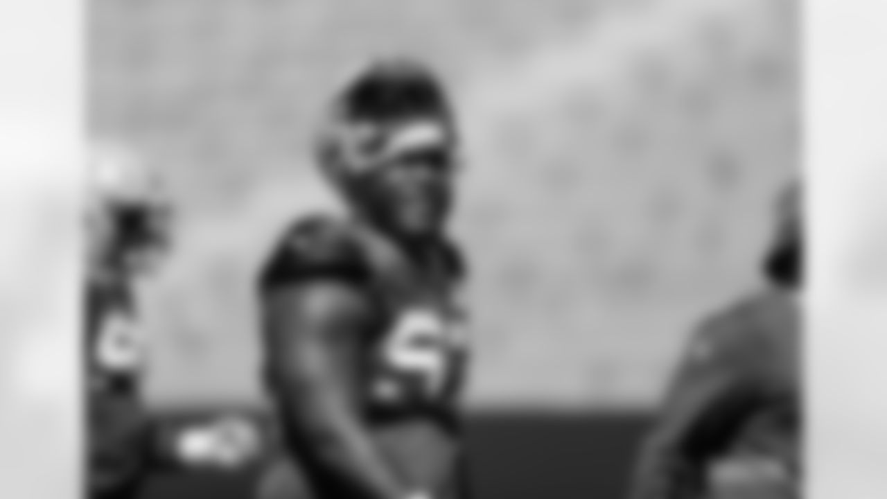 DL Kenny Clark