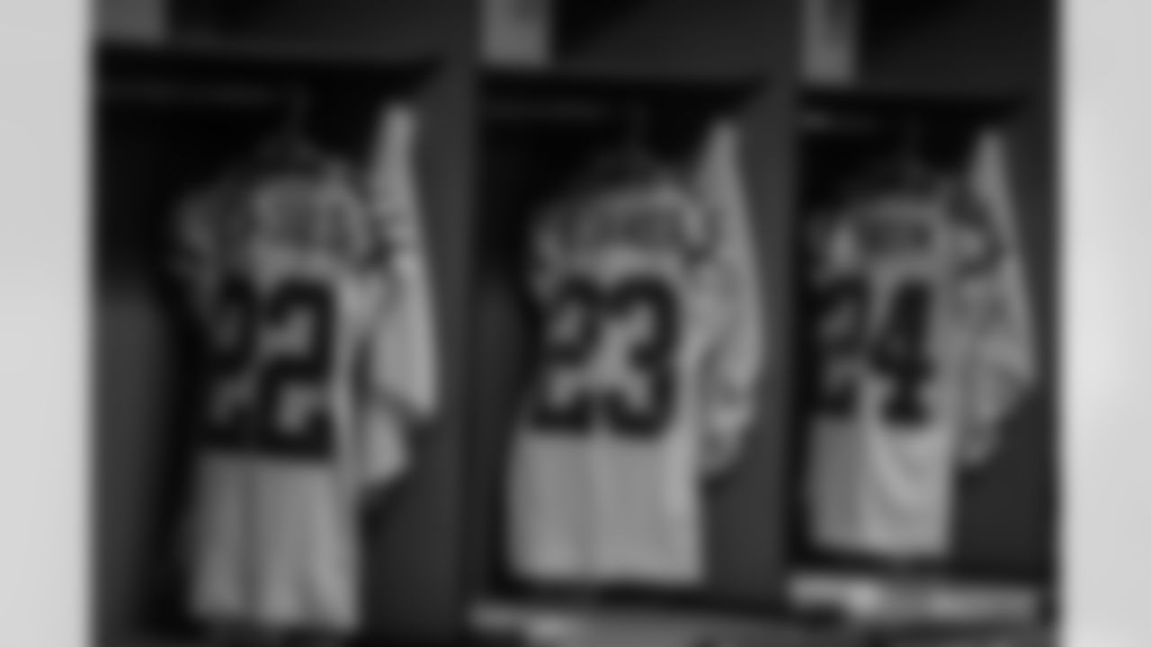 210926-locker-room-gallery-256005