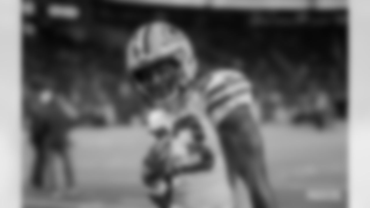 RB Aaron Jones