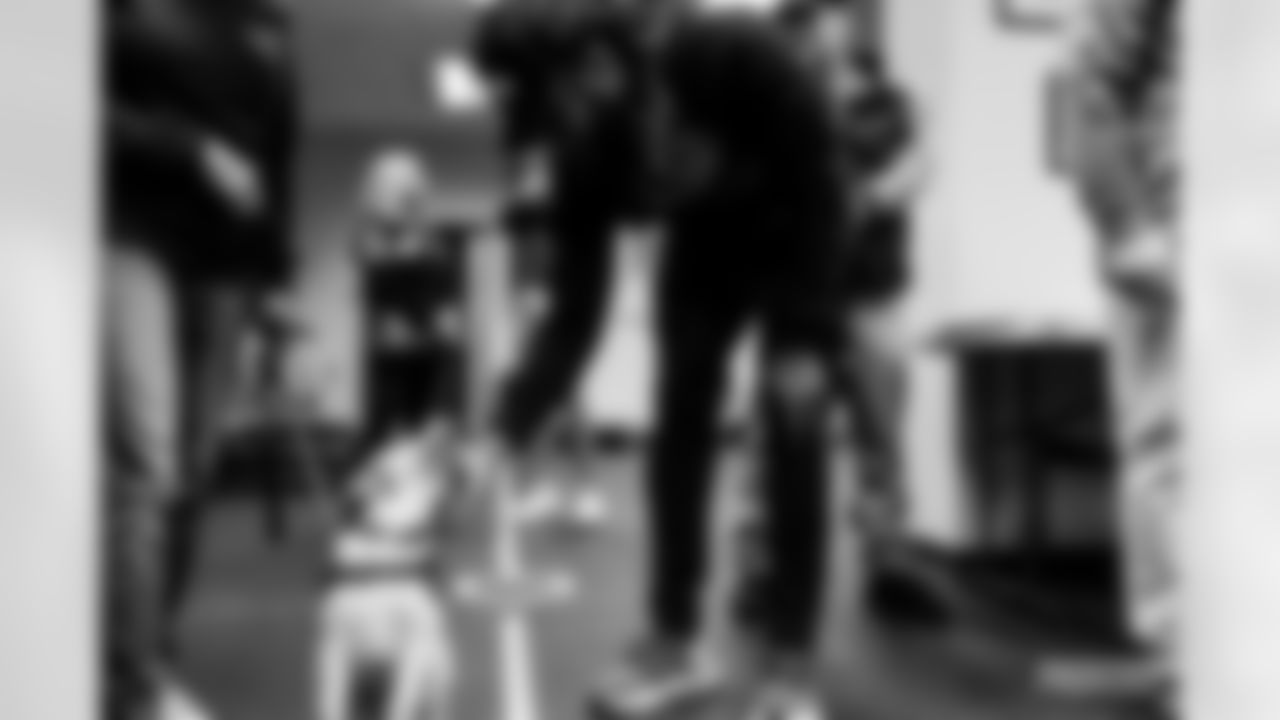 221102-k9-gallery-2560025
