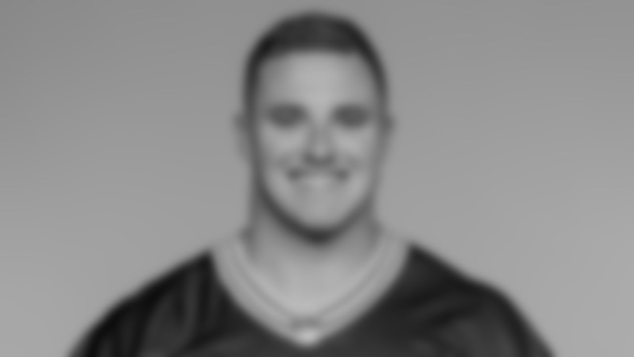 LB Ty Summers