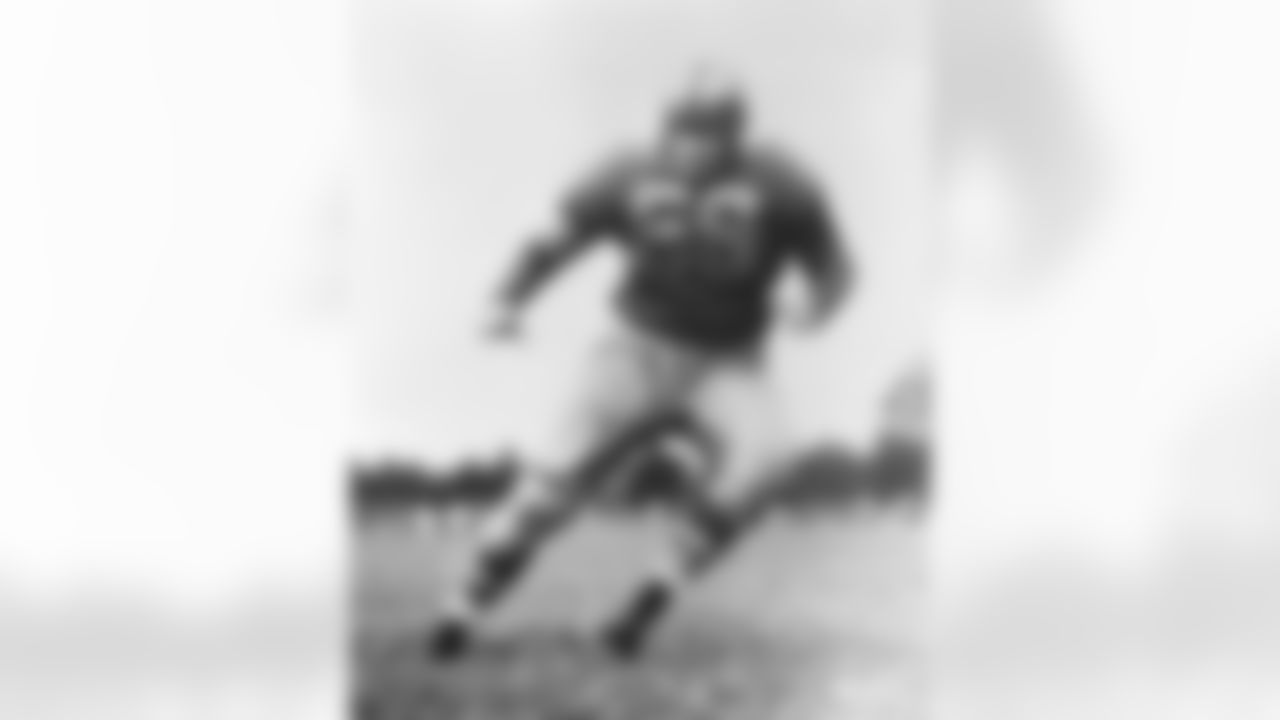 LB/C Clayton Tonnemaker (1953-54)