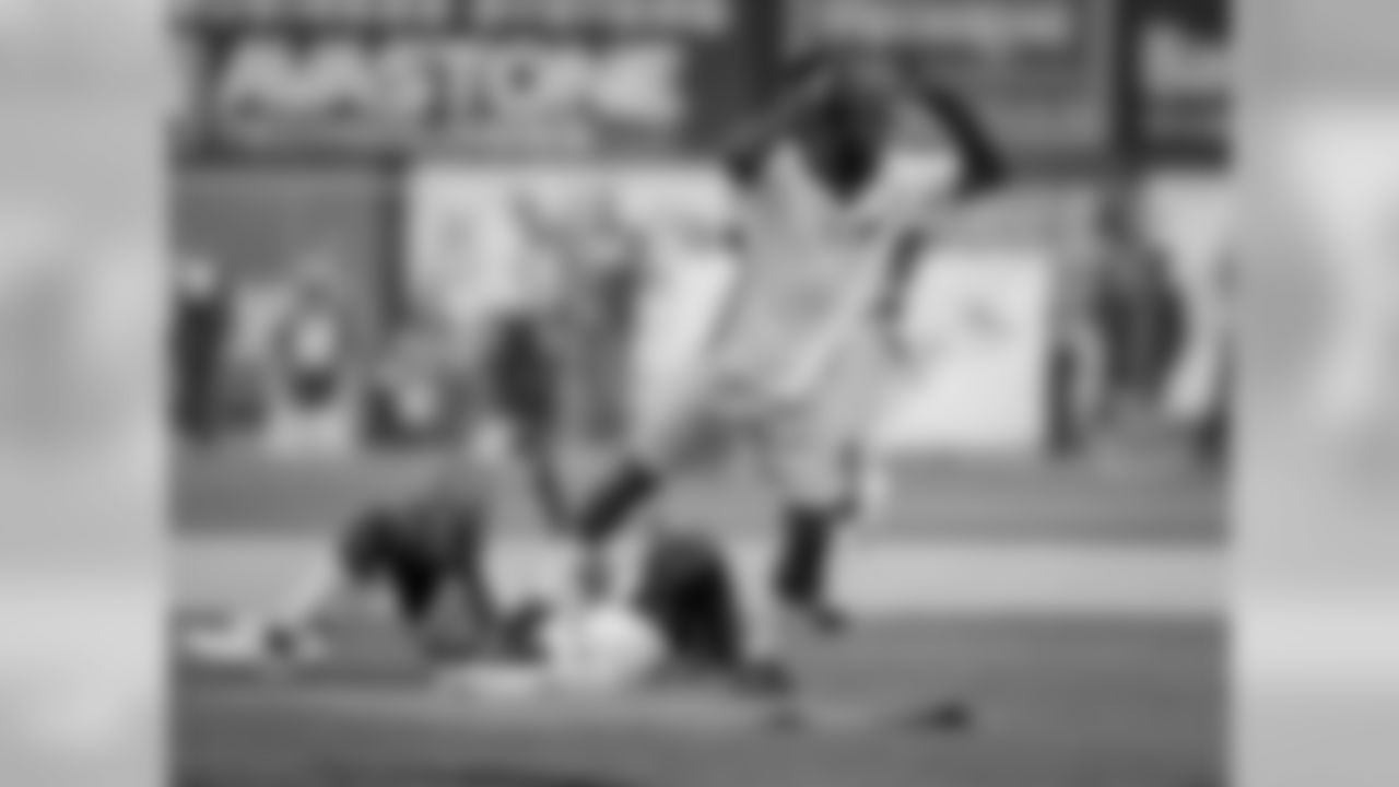 180602-green-gold-softball-siegle-96