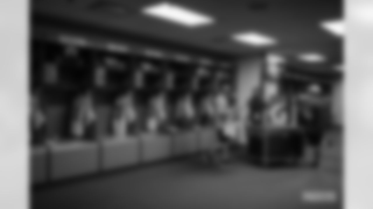 210926-locker-room-gallery-256016