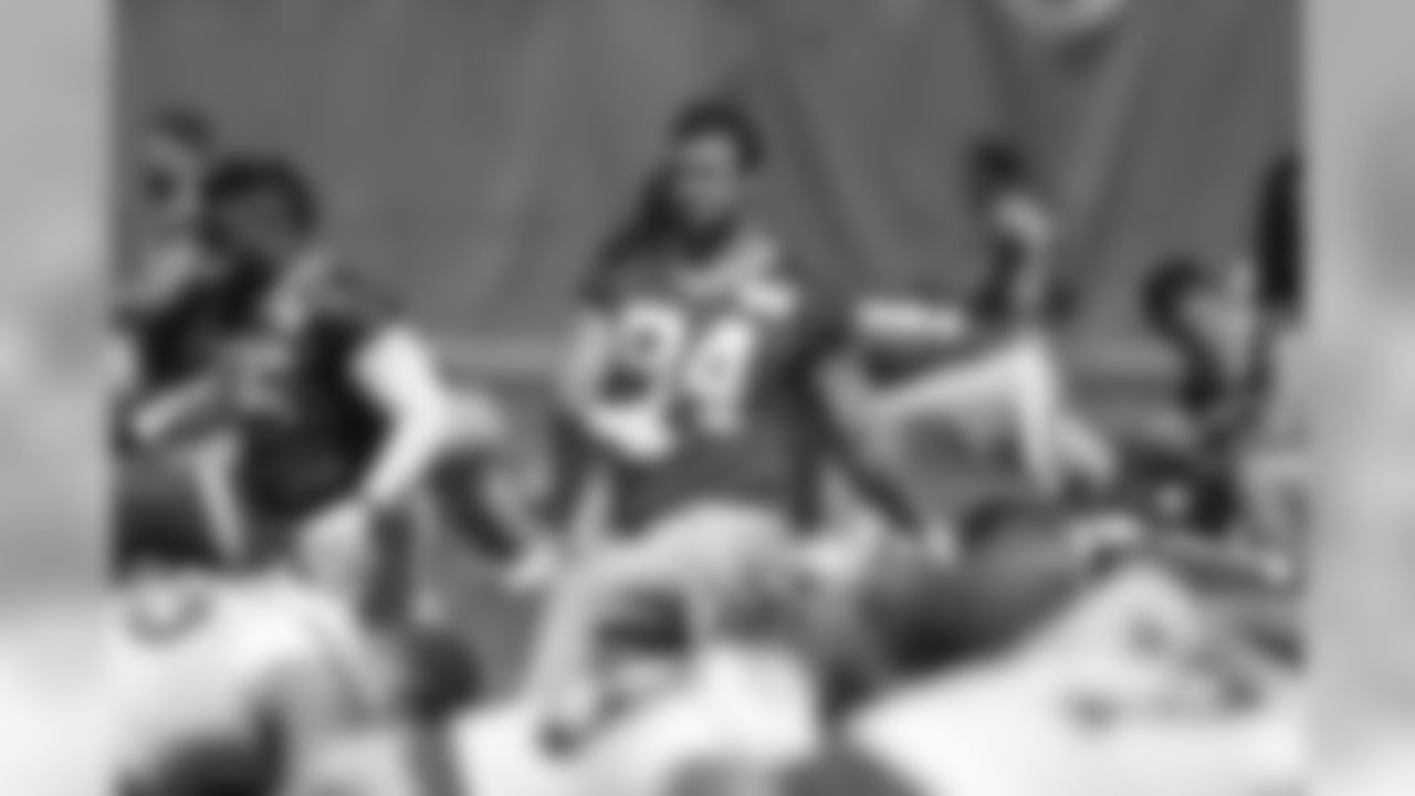 DL Dean Lowry