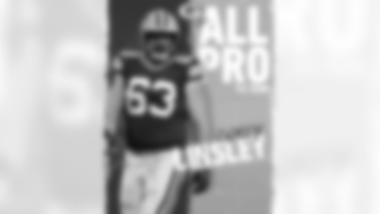 C Corey Linsley