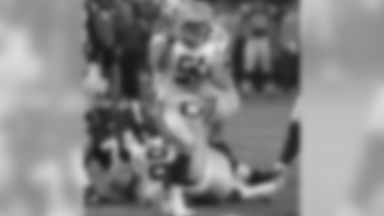 LB Brady Poppinga