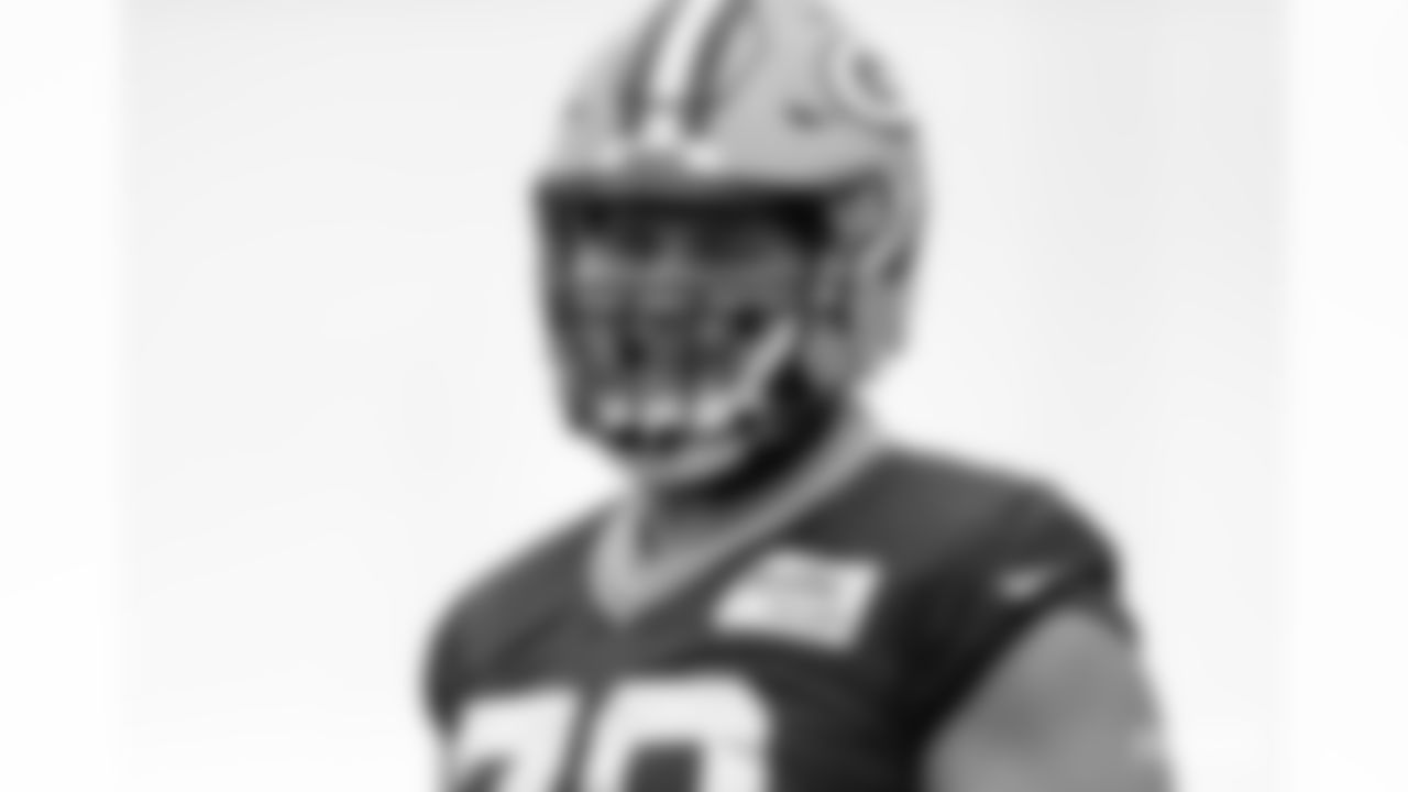 DL Brian Price