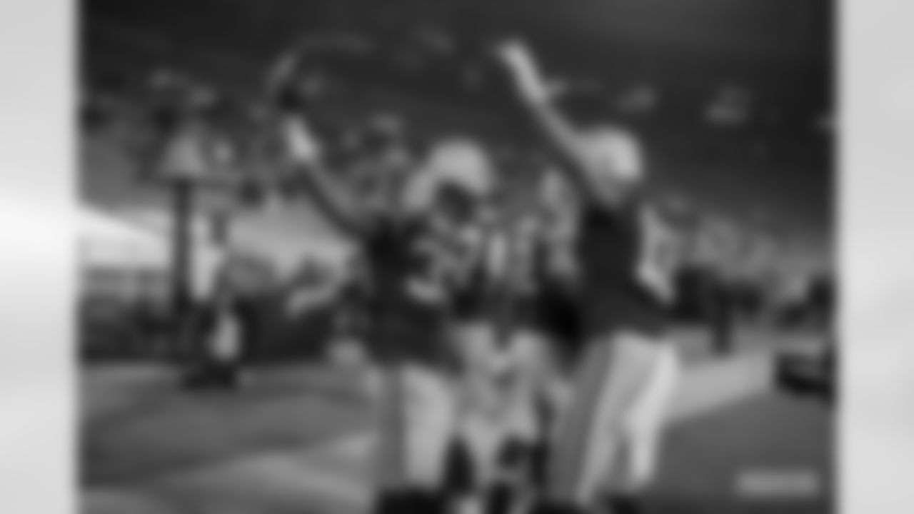 RB Aaron Jones