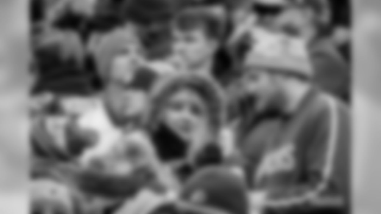 191209-wilson-fan-photos-33